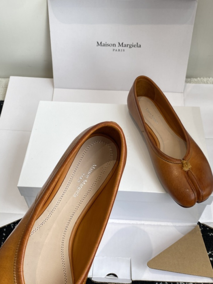 ma*s*n Ma*i*la tabi shoes