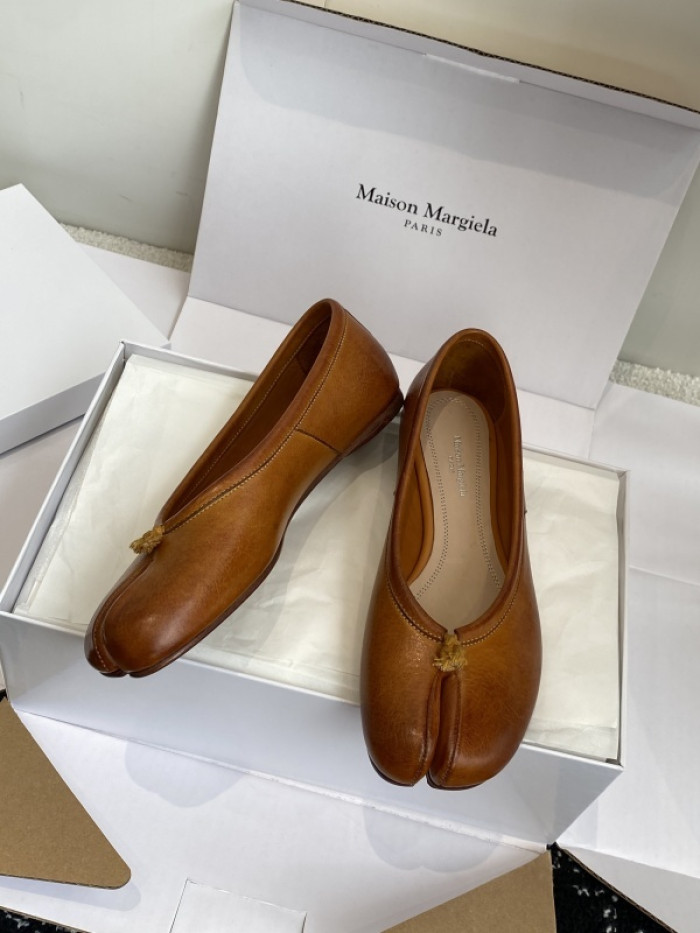 ma*s*n Ma*i*la tabi shoes