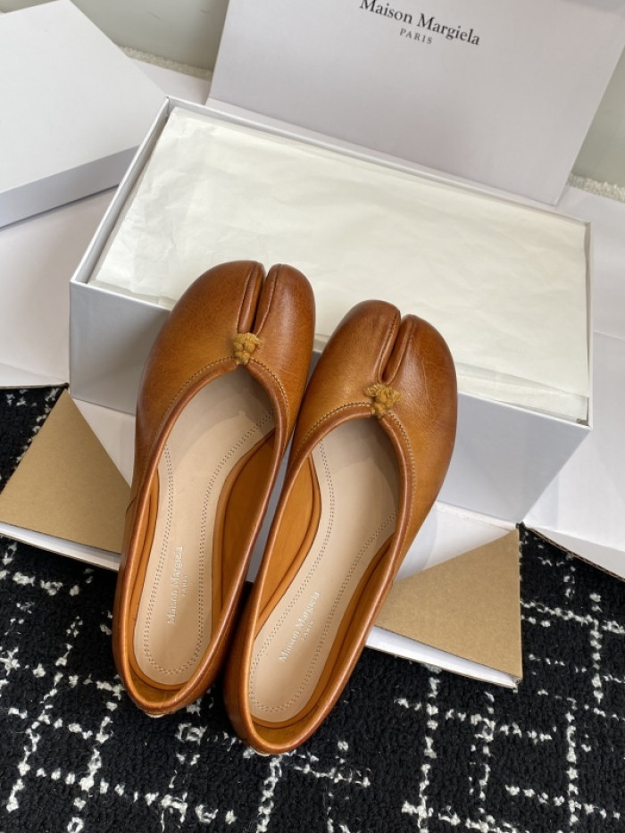 ma*s*n Ma*i*la tabi shoes