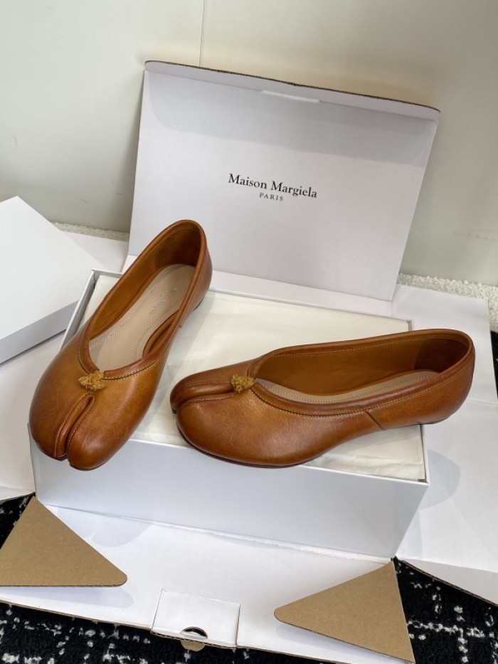 ma*s*n Ma*i*la tabi shoes