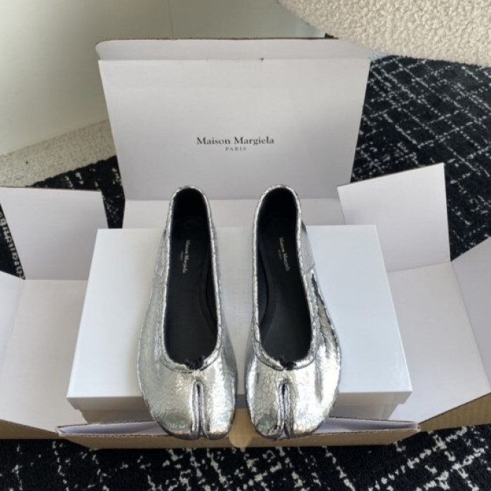 ma*s*n Ma*i*la tabi shoes