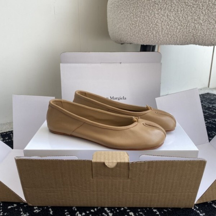 ma*s*n Ma*i*la tabi shoes