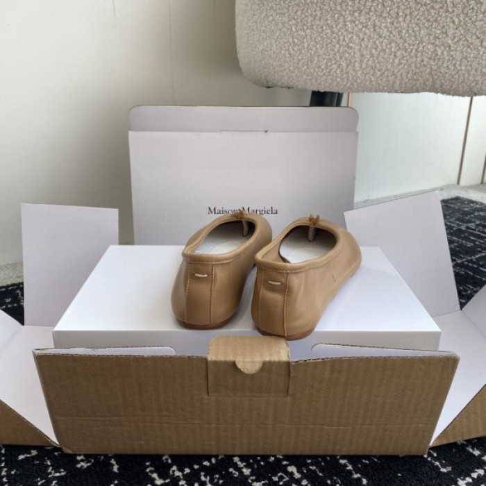 ma*s*n Ma*i*la tabi shoes