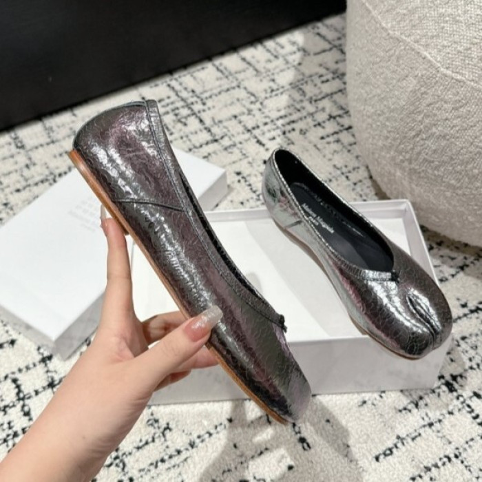 ma*s*n Ma*i*la tabi shoes