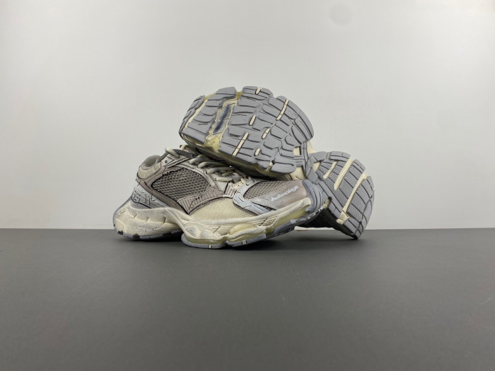 Ba*len*cia*ga runner