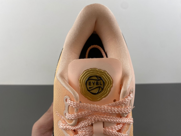 NIKE ZOOM KOBE 8 HQ3138-800