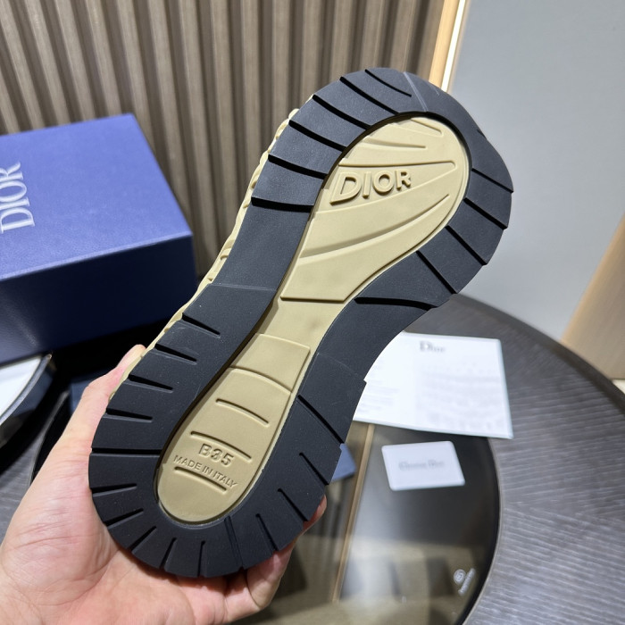 D10r B35 SNEAKER