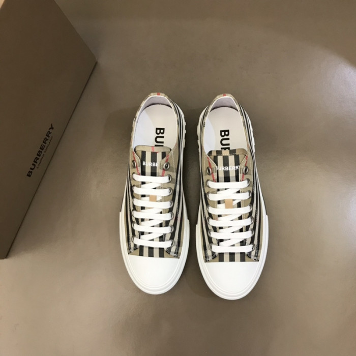 Burberry-Vintage Sneaker