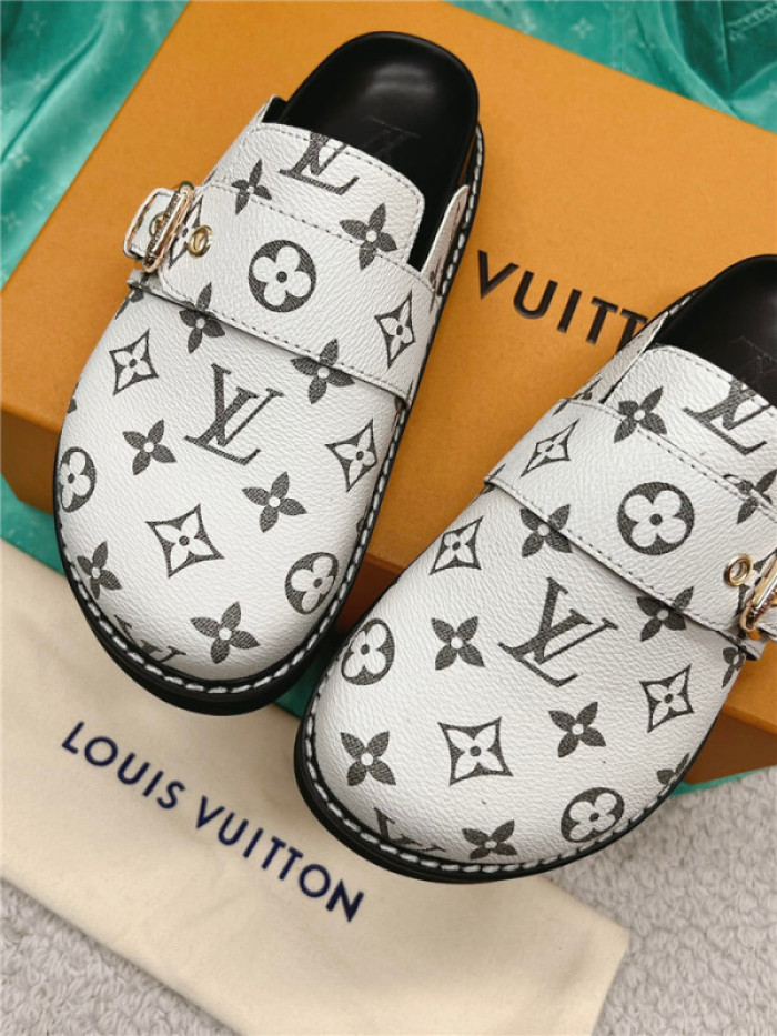 LV SANDALS