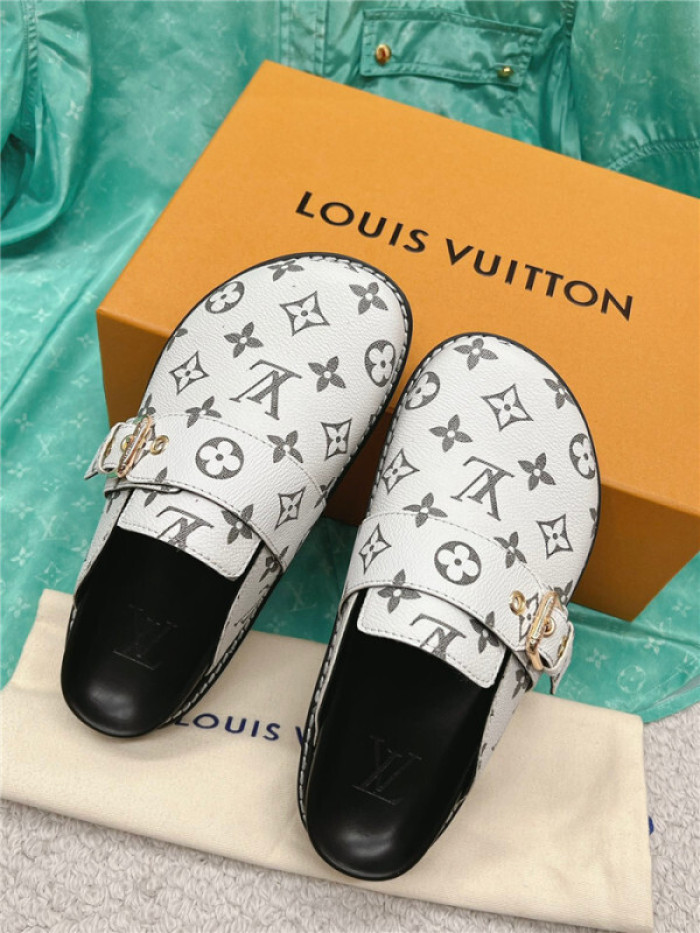 LV SANDALS