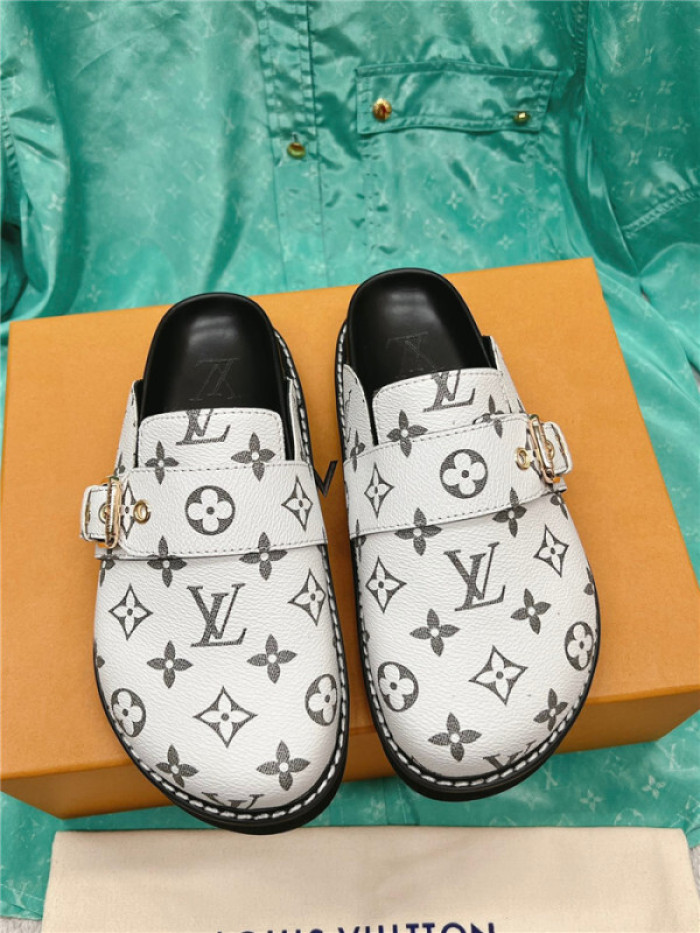 LV SANDALS