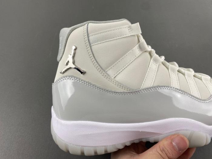 Air Jordan 11 Retro AR0715-110