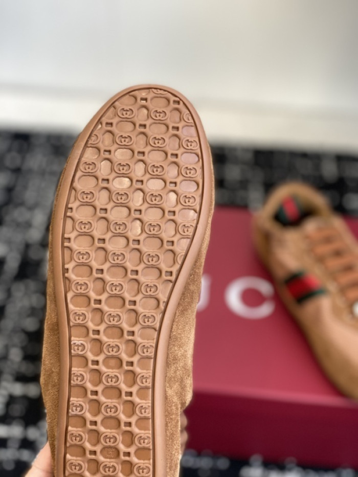 Gv*c Shift sneaker
