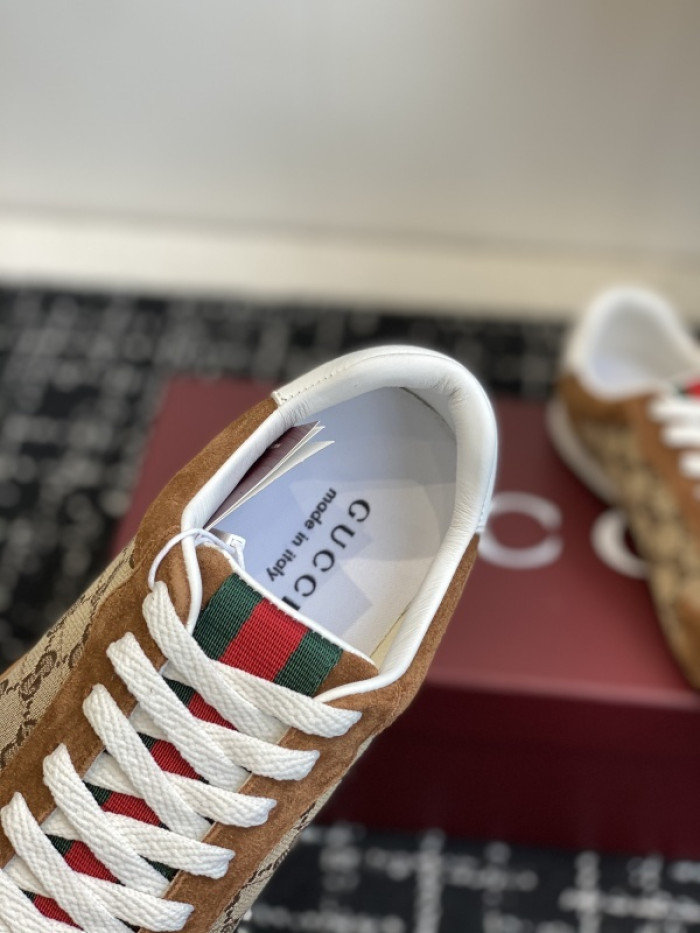Gv*c Shift sneaker