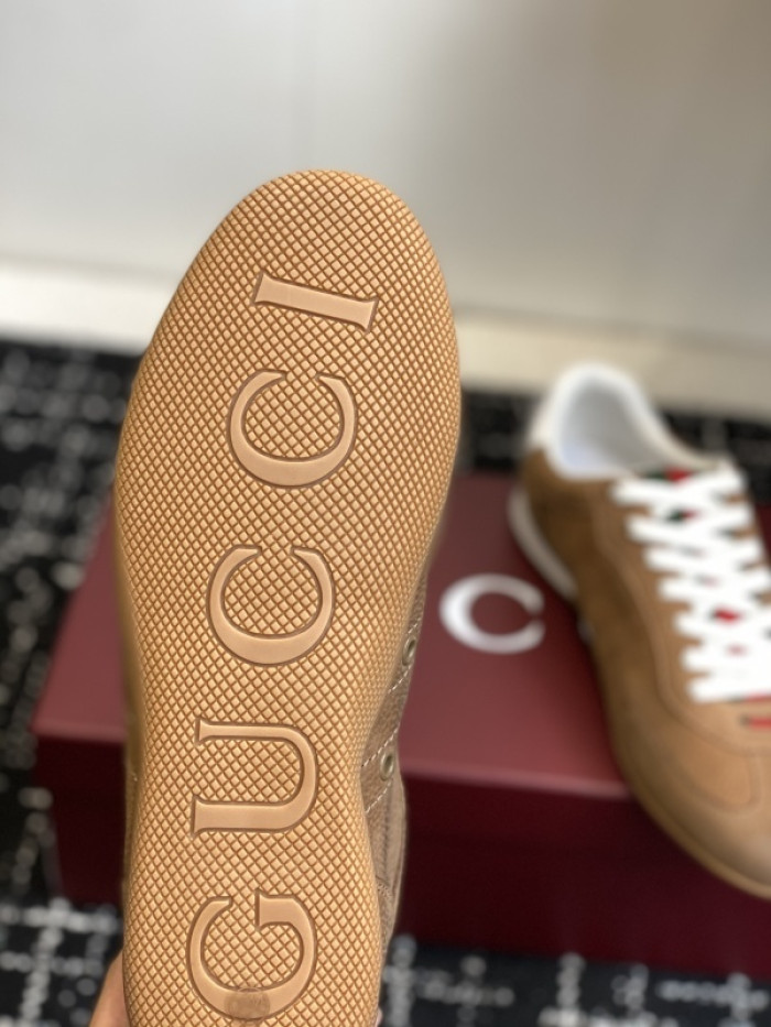 Gv*c Shift sneaker