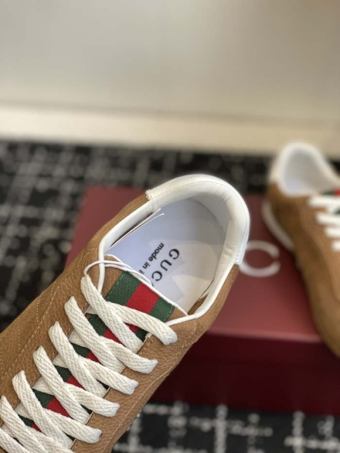 Gv*c Shift sneaker
