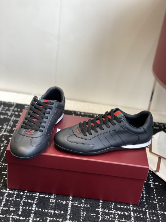 Gv*c Shift sneaker