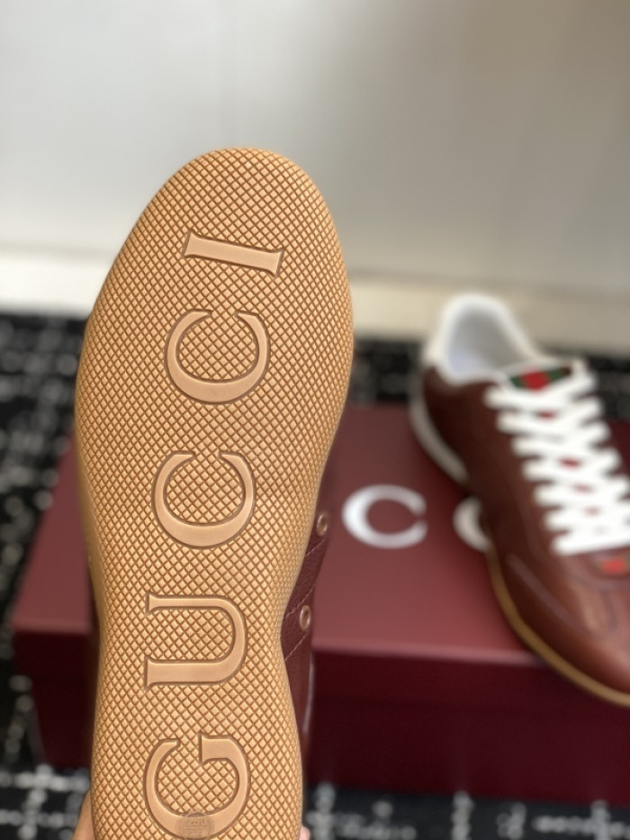 Gv*c Shift sneaker