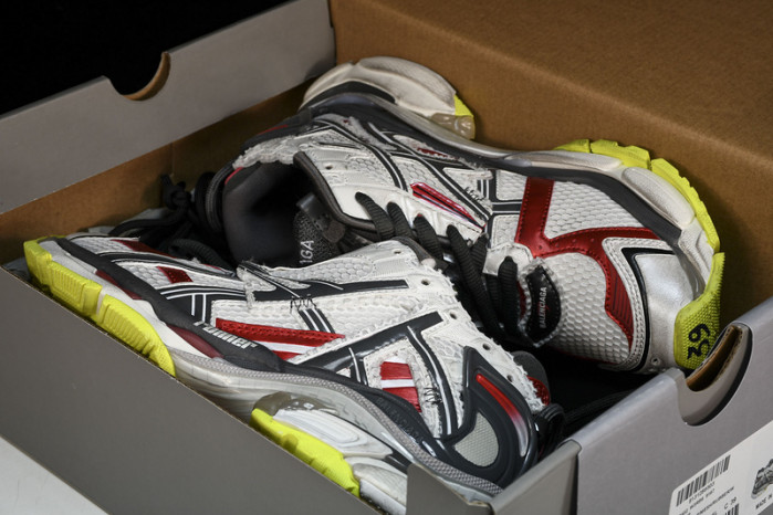 Ba*len*cia*ga runner