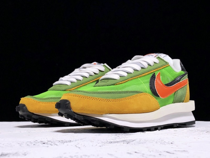 nike ld waffle sacai green gusto bv0073-300