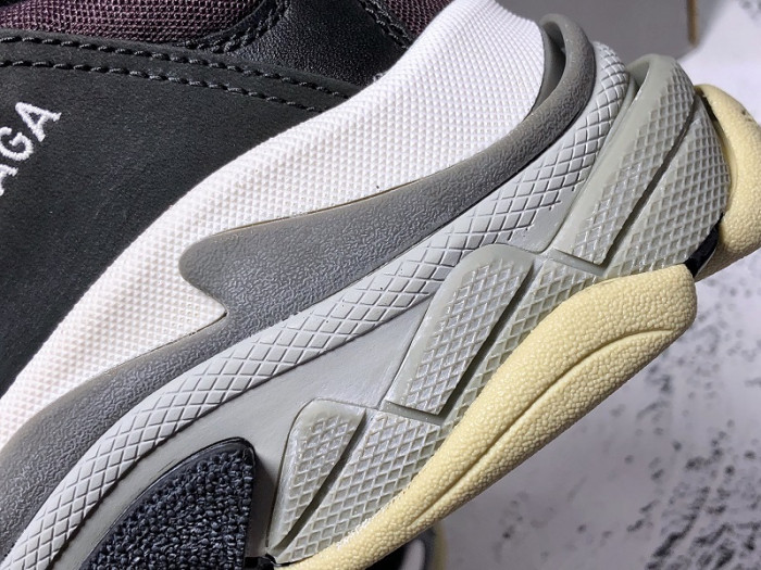 blcg sneaker triple.s.gomma 536737 w09oh 1091