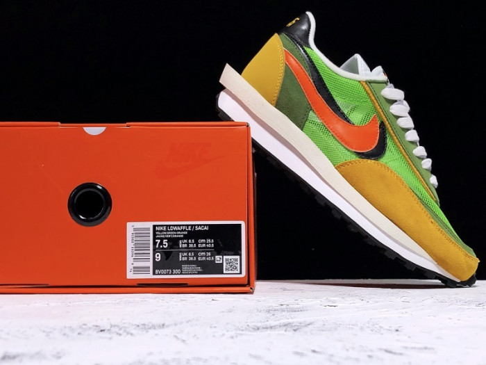 nike ld waffle sacai green gusto bv0073-300