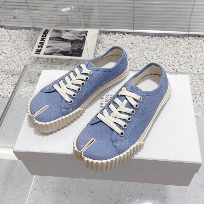 ma*s*n Ma*i*la tabi shoes