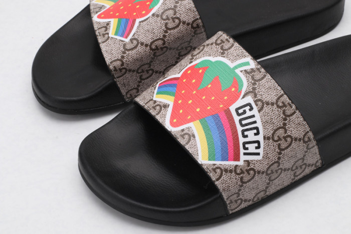 GUCC SANDALS
