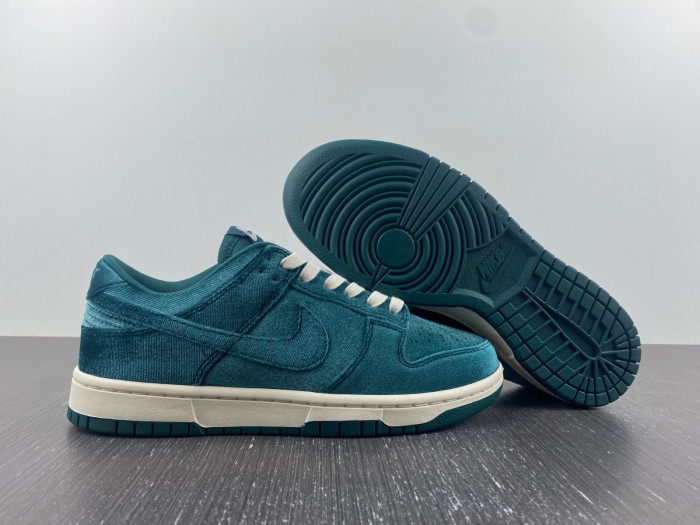 nike dunk low green velvet dz5224-300