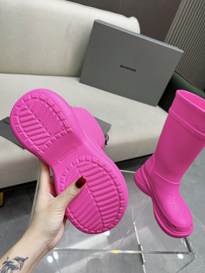 ba*len*cia*ga x Cr*0*s boot pink (w)