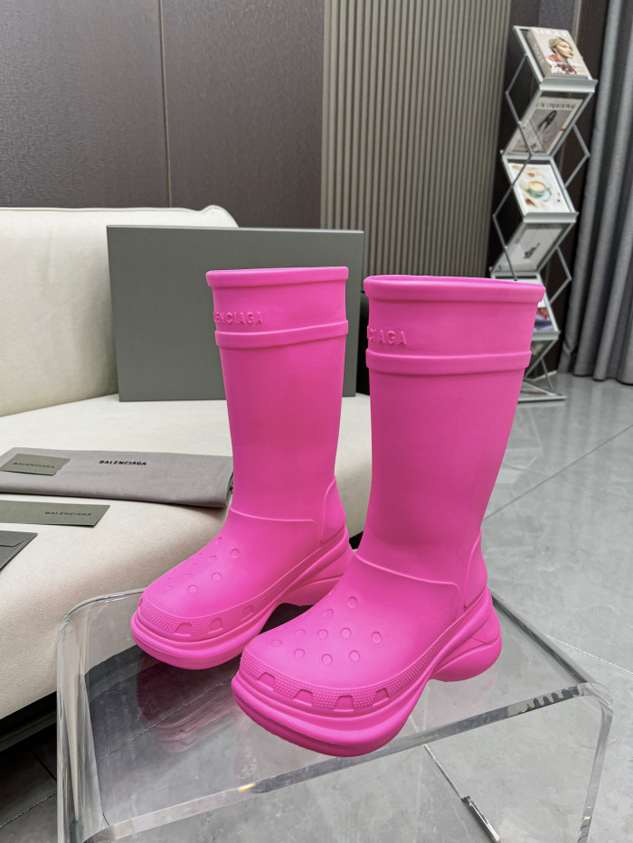 ba*len*cia*ga x Cr*0*s boot pink (w)