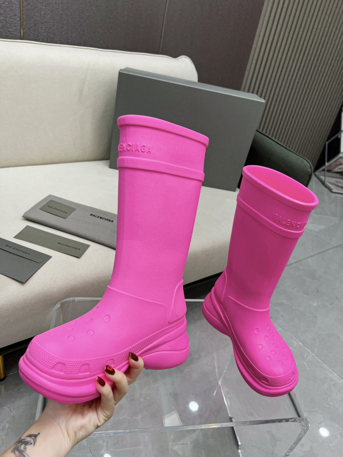 ba*len*cia*ga x Cr*0*s boot pink (w)