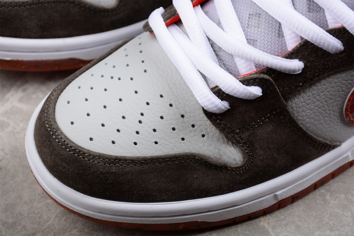 crushed d.c. x nike sb dunk low dh7782 001