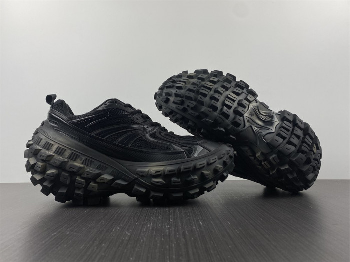 Ba*len*cia*ga defender