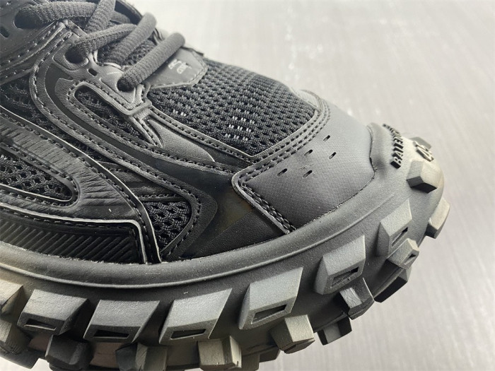 Ba*len*cia*ga defender