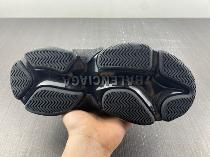 blcg sneaker triple.s.black 536737 w2fab1090