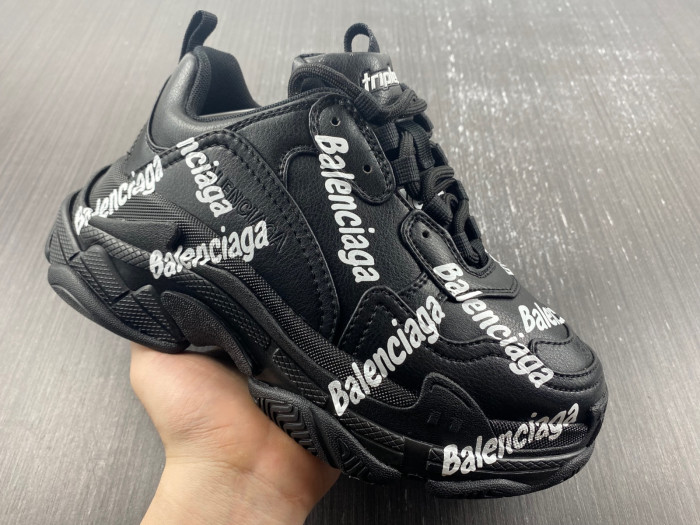 blcg sneaker triple.s.black 536737 w2fab1090
