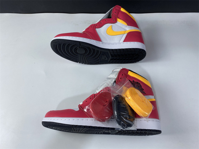 air jordan 1 retro high og light fusion red 555088-603