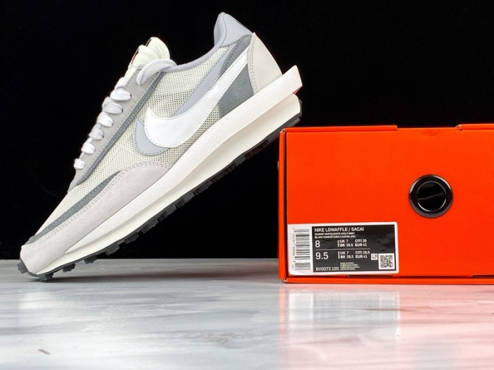 nike ld waffle sacai summit white bv0073-100