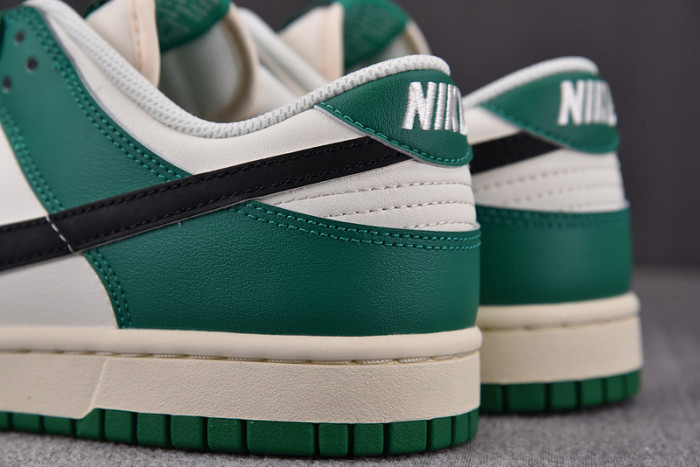 nike dunk low se lottery pack malachite green dr9654-100