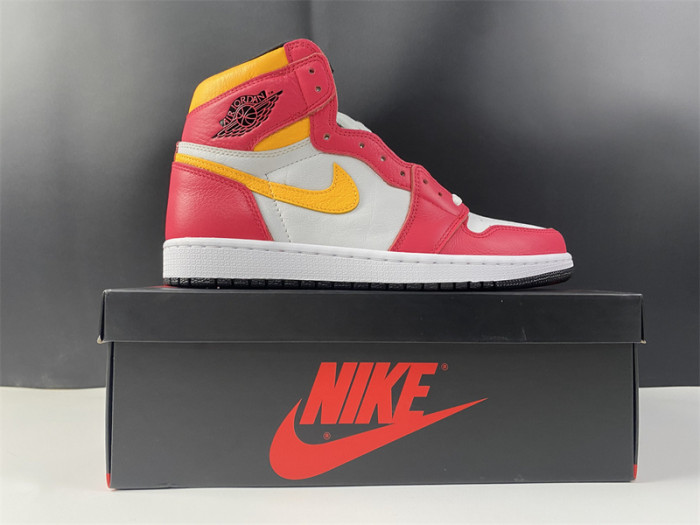 air jordan 1 retro high og light fusion red 555088-603