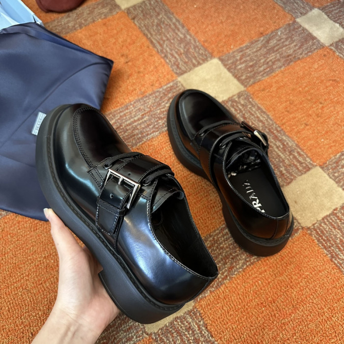PR0DA LOAFERS