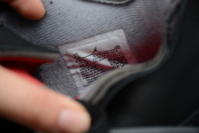 o-w x air jordan 4 “bred” cv9388-001