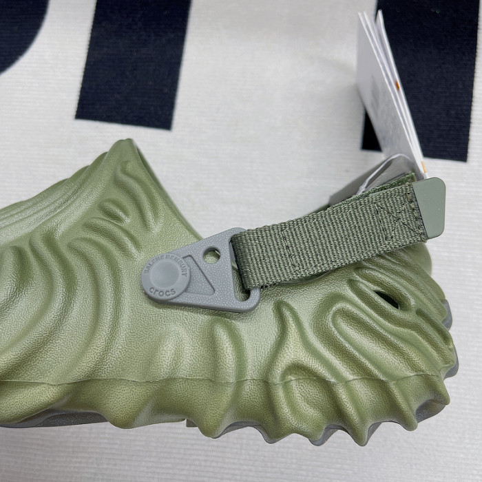 Salehe Bembury x Crocs Pollex Clog "Cucumber"