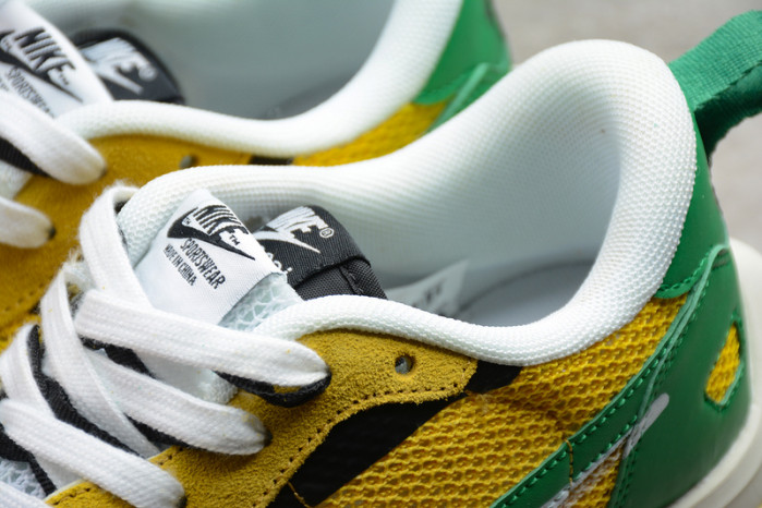 nike vaporwaffle sacai tour yellow stadium green cv1363-700