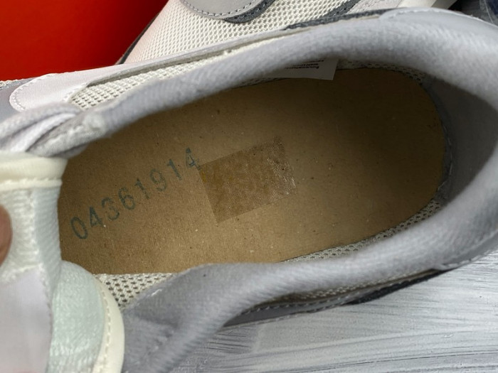 nike ld waffle sacai summit white bv0073-100