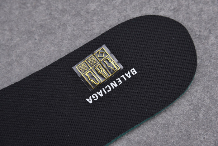 Ba*len*cia*ga speed sneaker