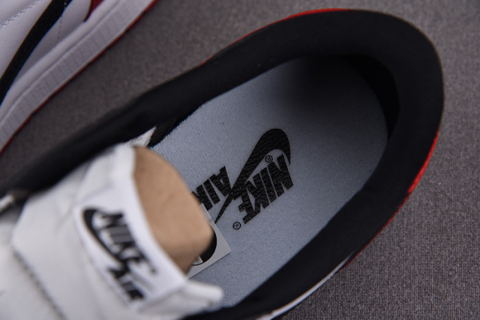 jordan 1 low black toe (gs) 553560-116