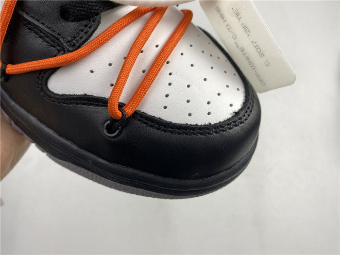 o-w x nike dunk low ct0856 -001