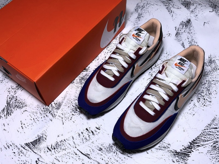 nike ld waffle sacai white blue bv0073-700